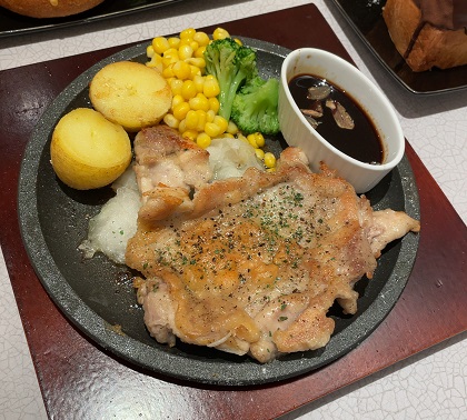 サンマルク ベーカリーレストラン BAKERY RESTAURANT C 渋谷 チキンステーキ(200g)ガーリック醤油ソース