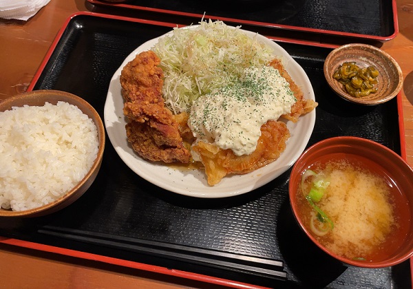 てけてけ ランチ ミックス（唐揚げ＆チキン南蛮）定食