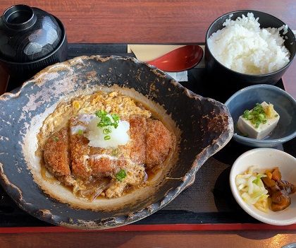 北の味紀行と地酒 北海道 ランチ おろしカツ煮定食