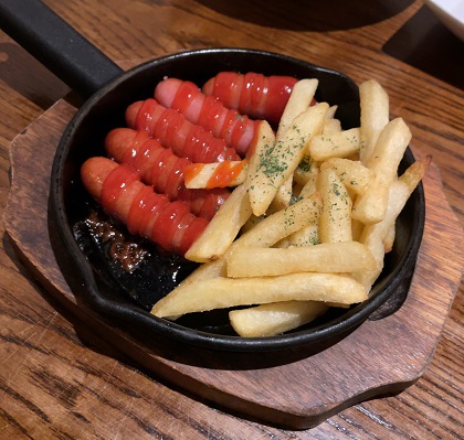 金の蔵 池袋 食べ飲み放題 BBQソーセージ