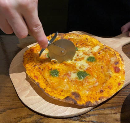 金の蔵 池袋 食べ飲み放題 マルゲリータピザ