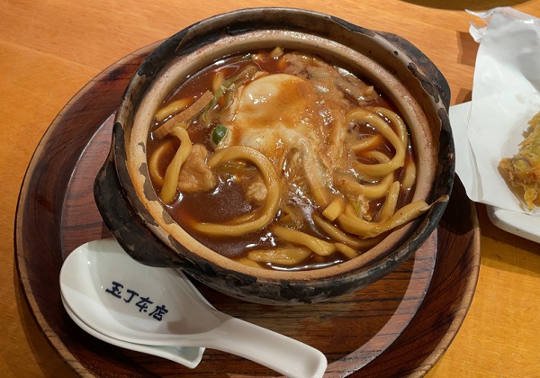 玉丁本店 味噌煮込みうどん