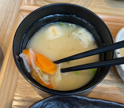 クリエイト・レストランツ・ホールディングス JA全農 みのる食堂 銀座 ごちそう定食 味噌汁