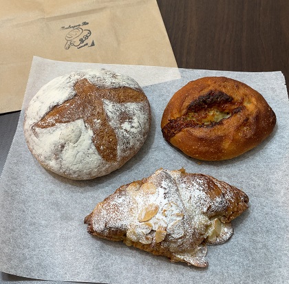 宇都宮 Boulangerie Riz ブランジェリー リズ みりんのパン ゴルゴンゾーラとはちみつ ダマンド・クロワッサン りんご×シナモン×カスタード