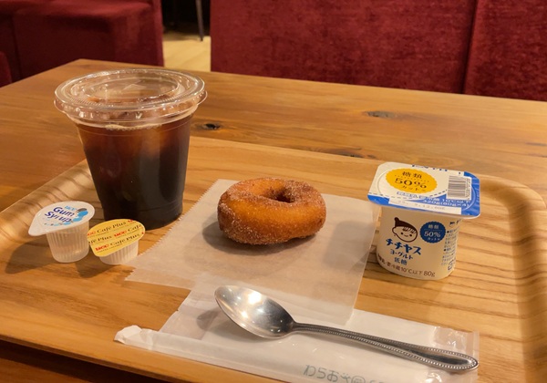 喫茶店 ピノキオ 飯野ビル モーニング ドーナッツセット