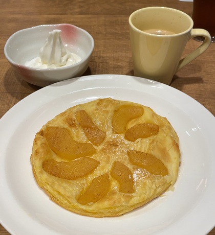 ガスト 焼きたてりんごパイソフトクリーム付き セットドリンクバー