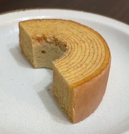 テイエステック 株主優待 千年こうじや 酒の實バウムクーヘンミニ プレーン 1/2カット後