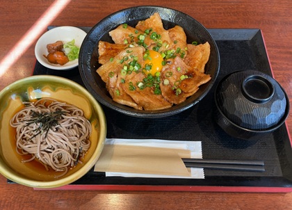 北の味紀行と地酒 北海道 ランチ 北海道名物豚丼 蕎麦セット