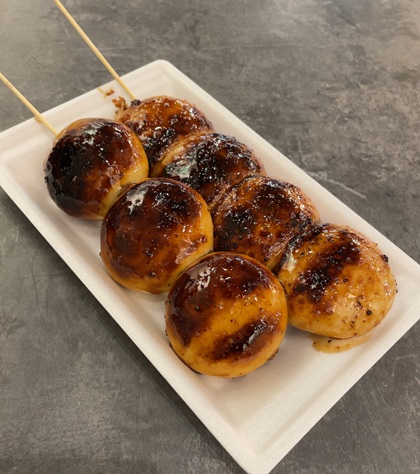 オリオンツアー 【群馬・栃木】キラッキラの秋!特選牛すき焼きと甘エビ食べ放題&あしかがフラワーパーク「光の花の庭」イルミネーション&秋の味覚ダブル「りんご狩り!野菜詰め放題!」 道の駅 まえばし赤城 わぬき屋 焼きまんじゅう あんこ入り焼きまんじゅう