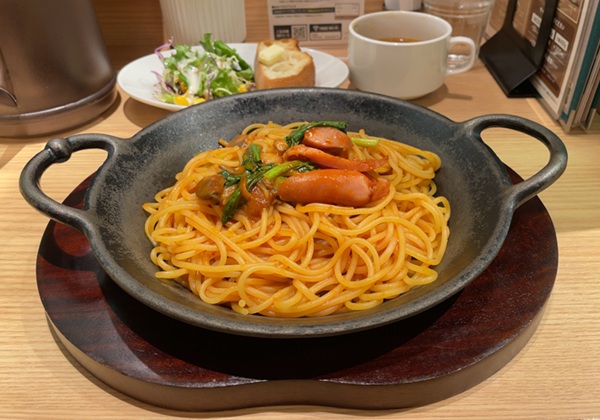 サンマルクホールディングス 株主優待 鎌倉パスタ てっぱんのスパゲッティ 新宿センタービル店