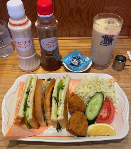 コメダ珈琲店 ランチ アイスミルクコーヒー 昼コメプレート ハムサンド コメチキ2個付き