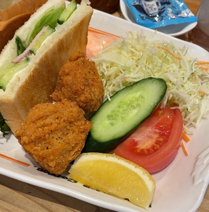 コメダ珈琲店 ランチ 昼コメプレート ハムサンド コメチキ2個付き