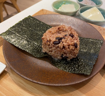 おだしもん サンシャインシティアルパ池袋店 モーニング 玄米おにぎり