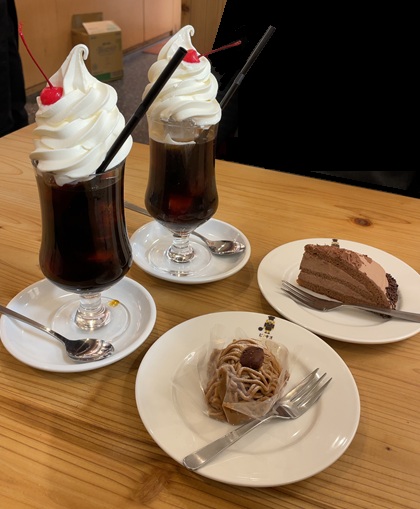 フジオフード 株主優待 喫茶店ピノキオ 選べるケーキセット クリームコーヒー モンブラン ショコラケーキ