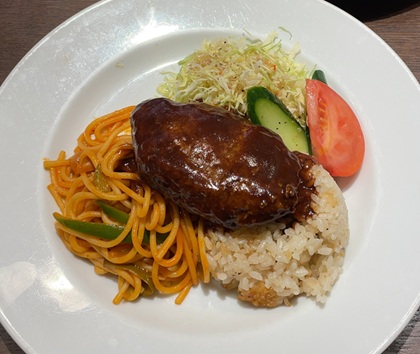 チムニー 株主優待 66DINING 六本木六丁目食堂 池袋東武店 平日ランチ ハンバーグのトルコライス～デミグラスソース～