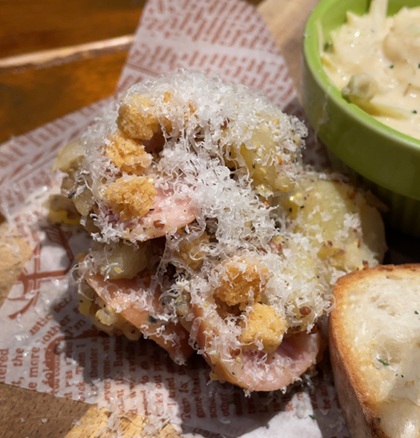 HangOut HangOver コース 王道ジャイアントソーセージのジャーマンポテトサラダ