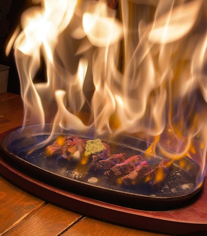 HangOut HangOver コース ワイルドビーフステーキグリル~ローストガーリックソース~