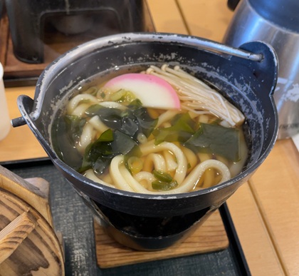 オリオンツアー 【静岡・神奈川】富士を望む箱根・三島の旅!絶景の空中散歩「三島スカイウォーク」×パワースポット「箱根神社」&いちご狩り食べ放題 伊豆フルーツパーク 昼食 桜えび釜まぶし御膳