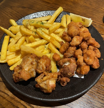 金の蔵 池袋 食べ飲み放題 食べ放題 揚げ物盛合わせ(ポテト・唐揚げ・なんこつ)