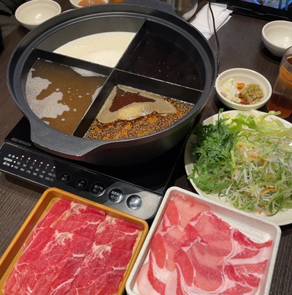 しゃぶ葉 背徳 至高のグルメフェア 四つ割り鍋 本格すき焼きだし 濃厚豚スープだし 柚子塩だし 濃厚クラムチャウダーだし