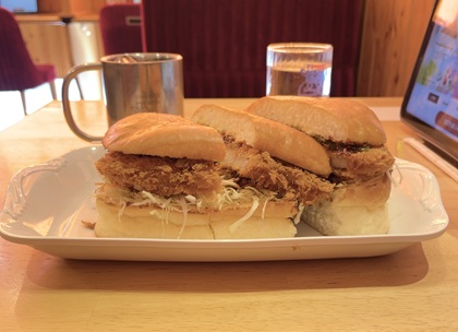 コメダ珈琲店 アイスコーヒー みそカツパン