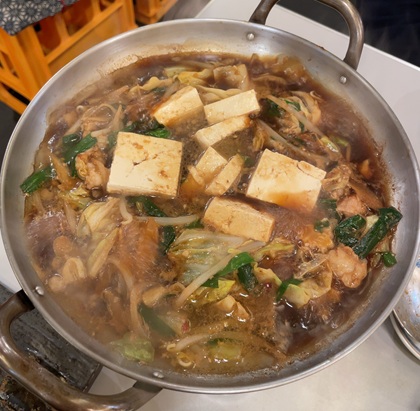 博多劇場 黒醤油もつ鍋 中
