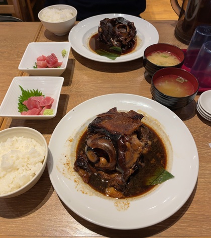 大庄 魚屋のマグロ食堂 OH! TORO KITCHEN オートロキッチン 赤羽 ランチ 本まぐろ目玉煮付定食 マグロブツ付
