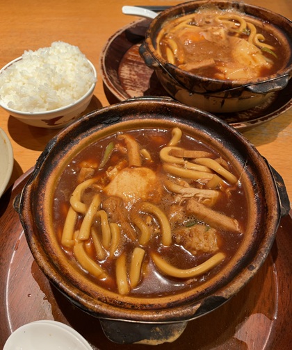 玉丁本店 ヤエチカ 味噌煮込みうどん もち入り味噌煮込みうどん つくね入り味噌煮込みうどん ご飯 (大盛)