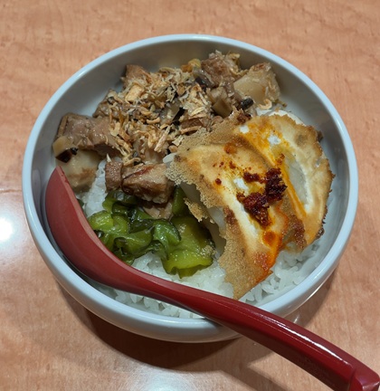 宇都宮餃子 来らっせ 日替わり店舗 「来らっせ」の魯肉飯(ルーローハン)