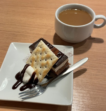 ヴィアホールディングス 株主優待 いちげん ランチ チョコケーキ