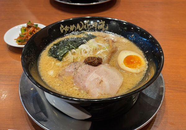 フルキャストホールディングス 株主優待 らあめん花月嵐 嵐げんこつらあめん醤油