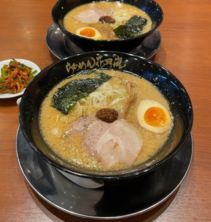 フルキャストホールディングス 株主優待 らあめん花月嵐 嵐げんこつらあめん醤油